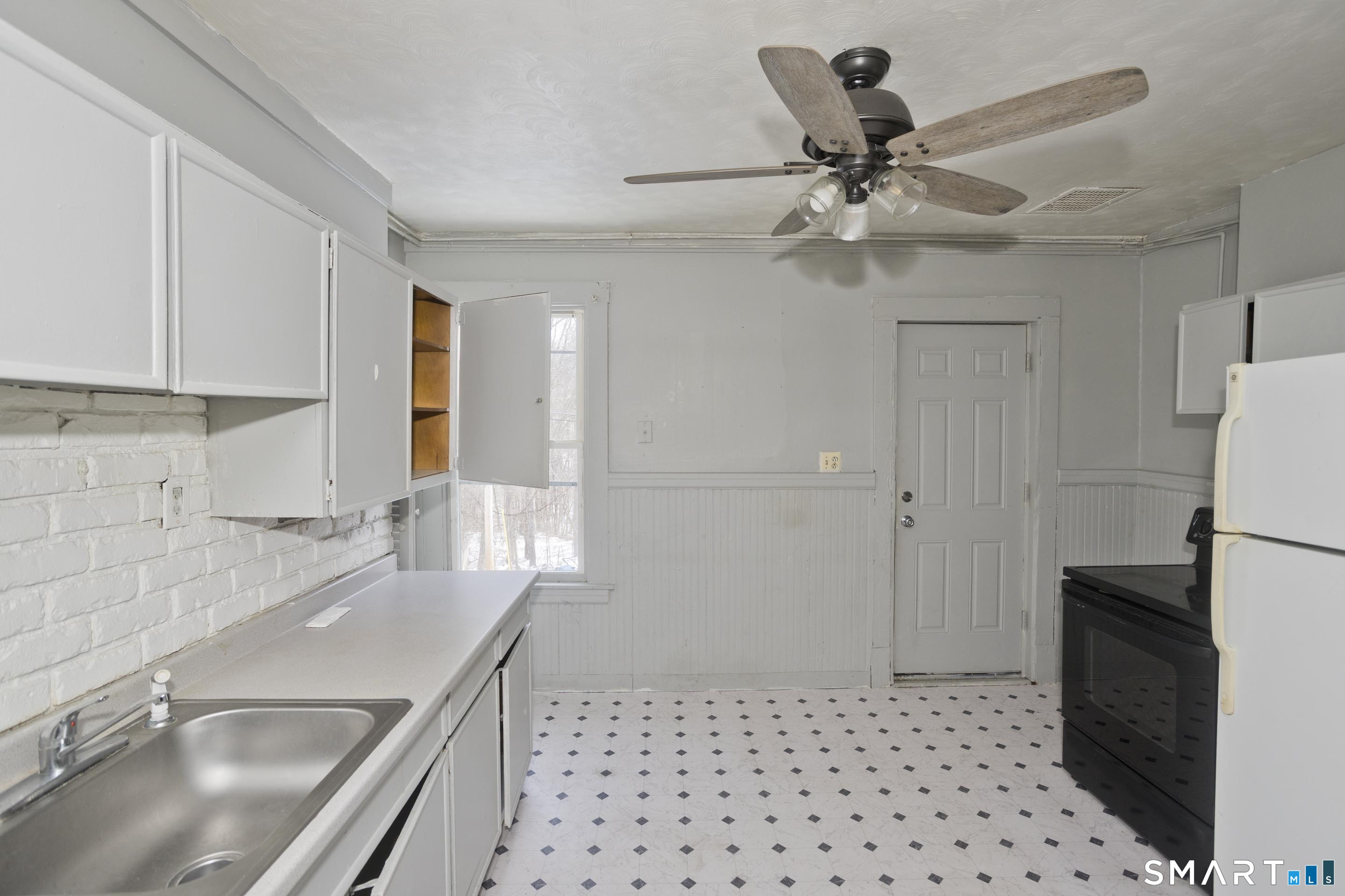 54 Hartford Avenue Enfield CT 06082