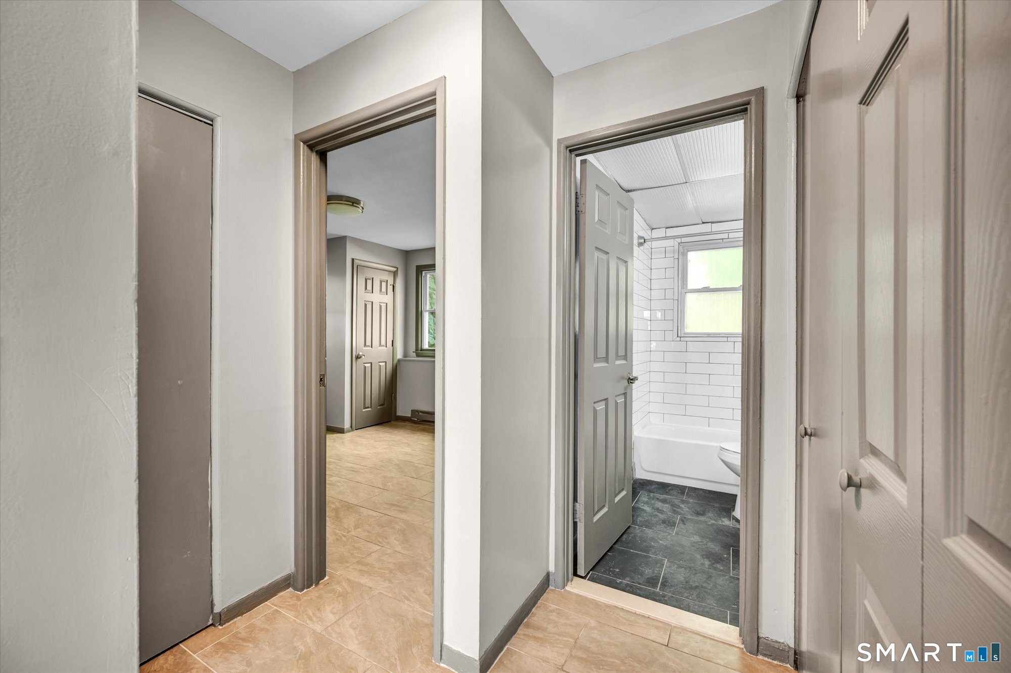 40-44 Briarwood Lane Branford CT 06405