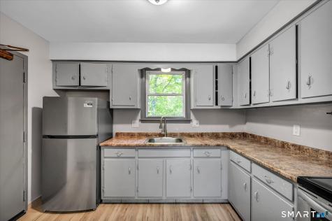 40-44 Briarwood Lane Branford CT 06405