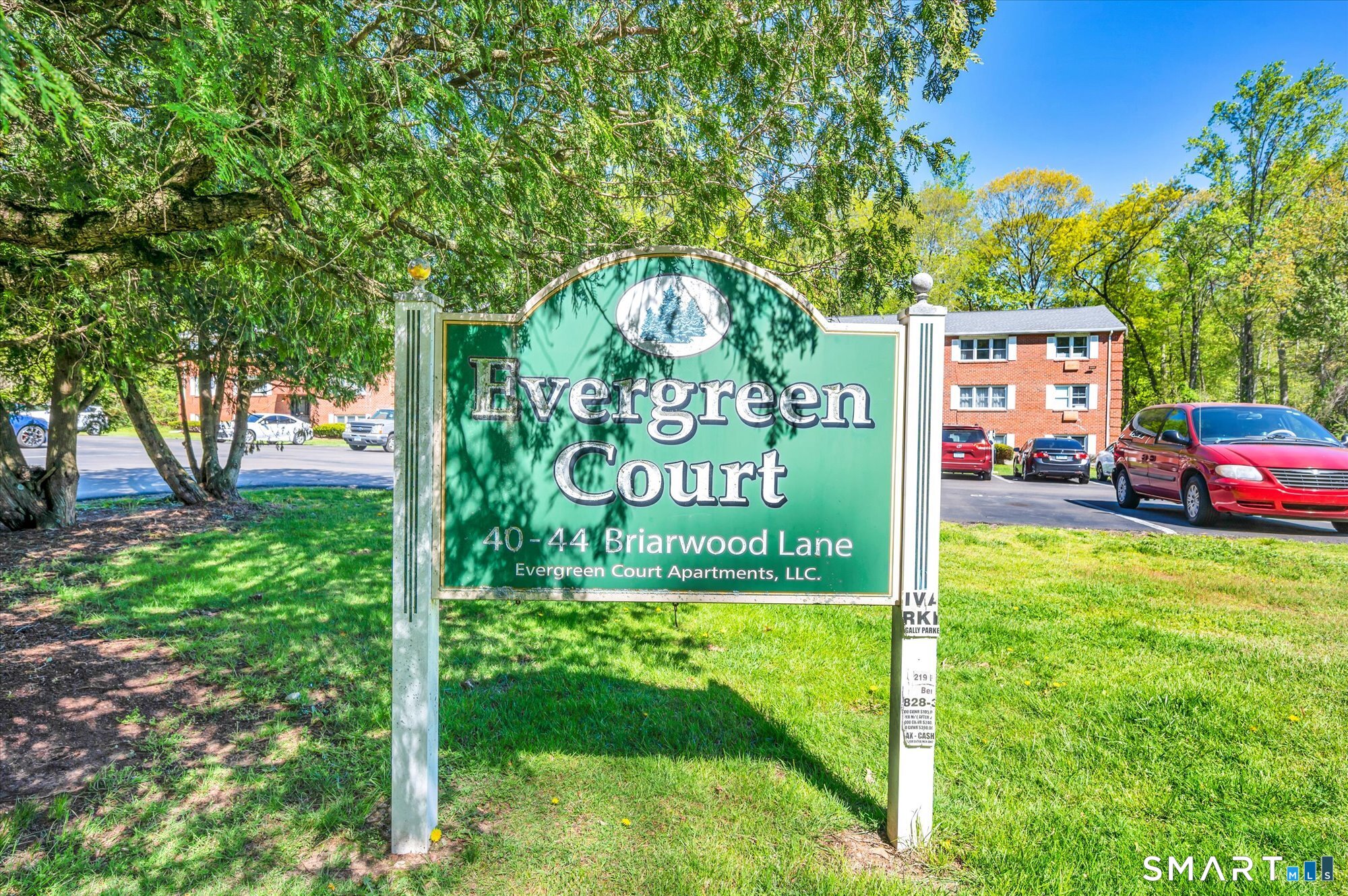 40-44 Briarwood Lane Branford CT 06405