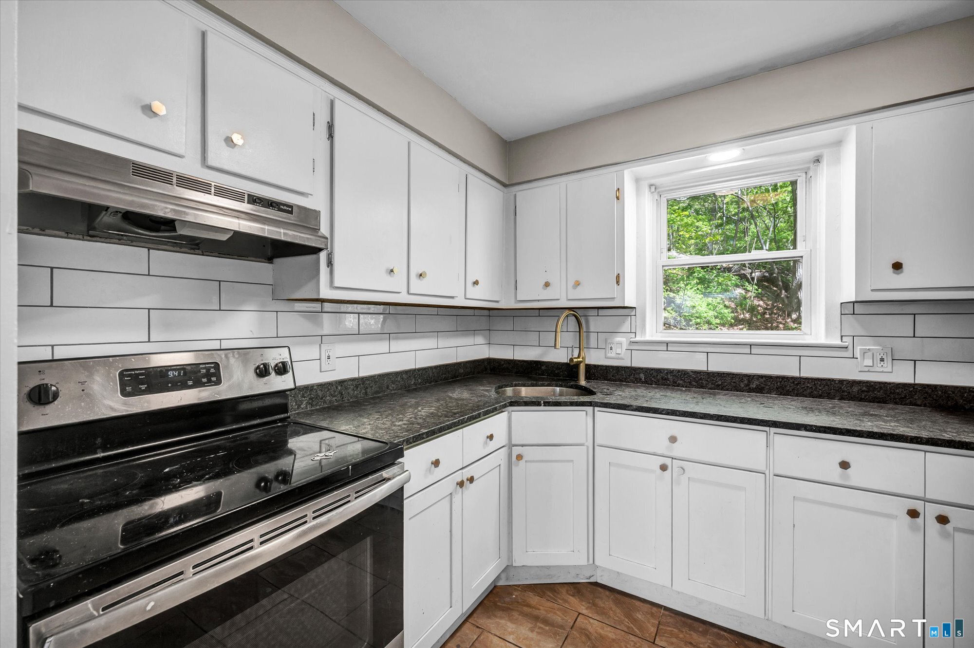 40-44 Briarwood Lane Branford CT 06405