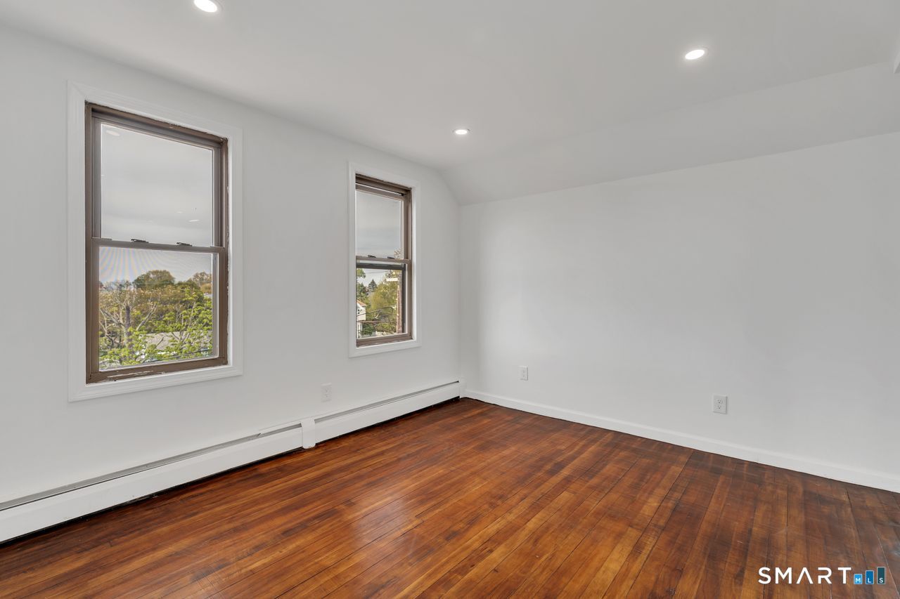 54 Overlook Avenue New Britain CT 06053