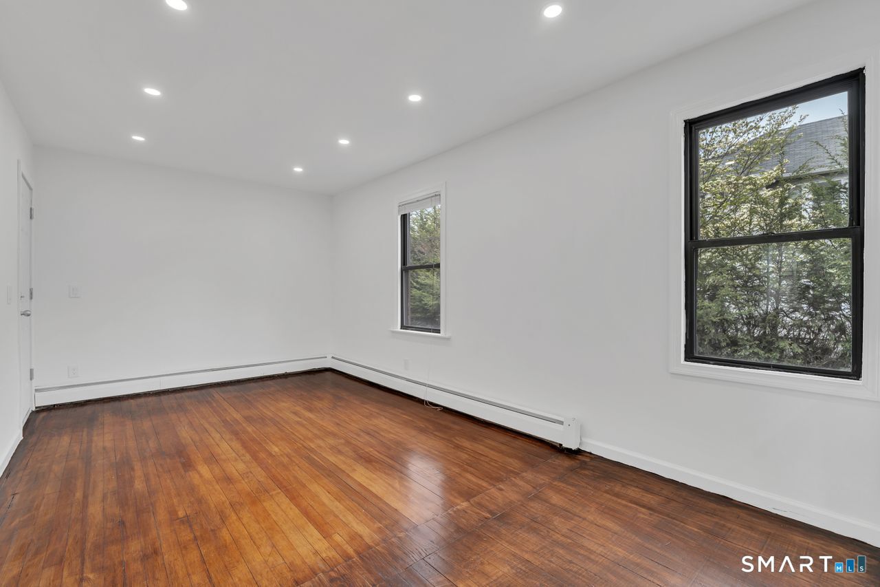 54 Overlook Avenue New Britain CT 06053