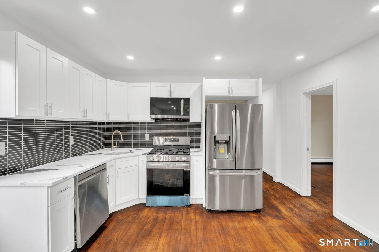 54 Overlook Avenue New Britain CT 06053