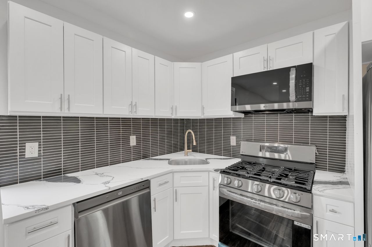 54 Overlook Avenue New Britain CT 06053