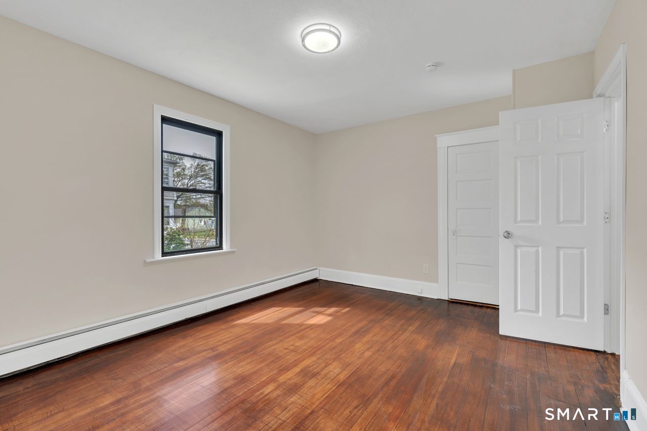 54 Overlook Avenue New Britain CT 06053