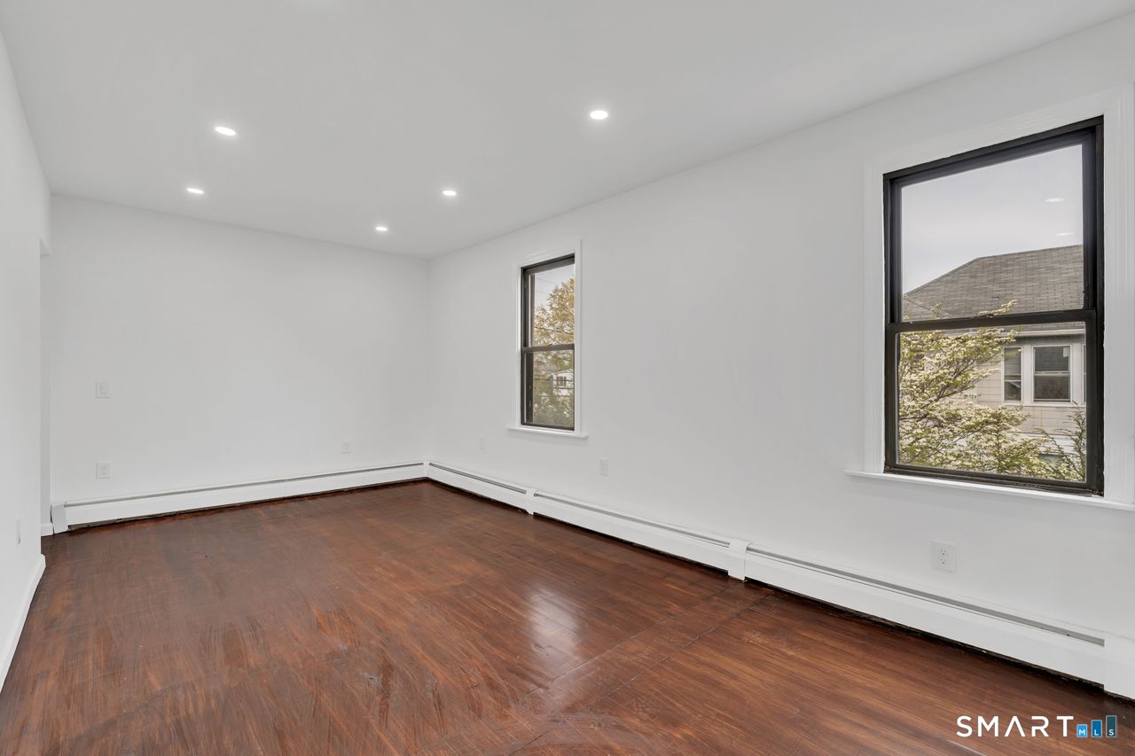54 Overlook Avenue New Britain CT 06053