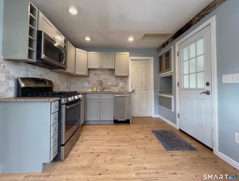 14-16 Crown Street Plainville CT 06062