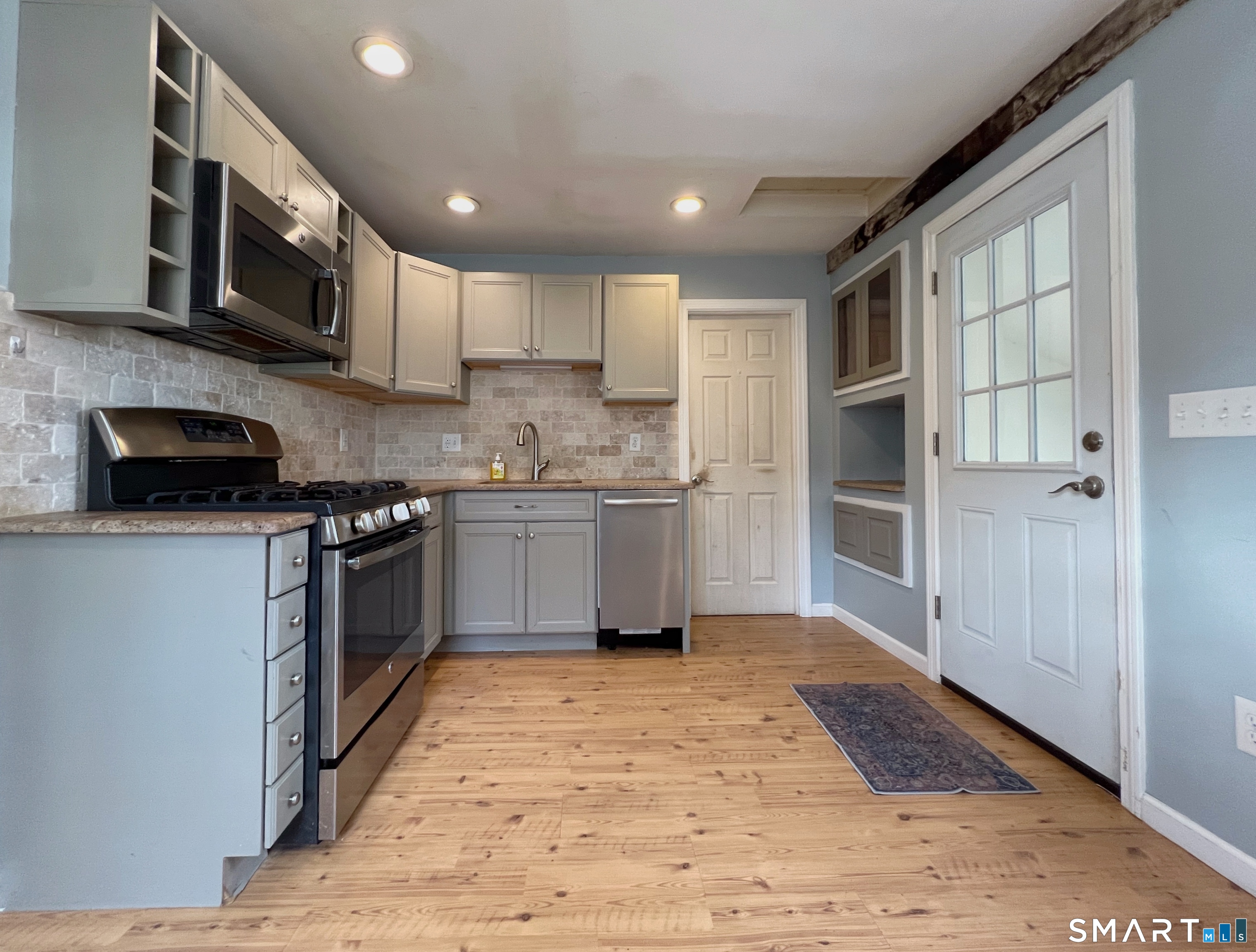 14-16 Crown Street Plainville CT 06062