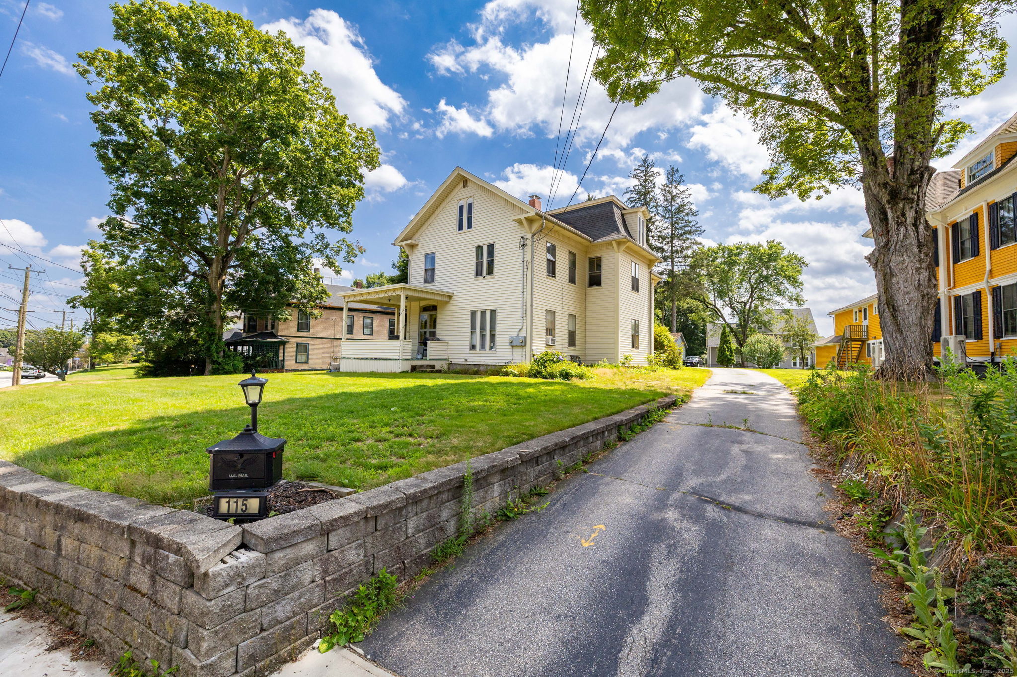 115 Grove Street Putnam CT 06260
