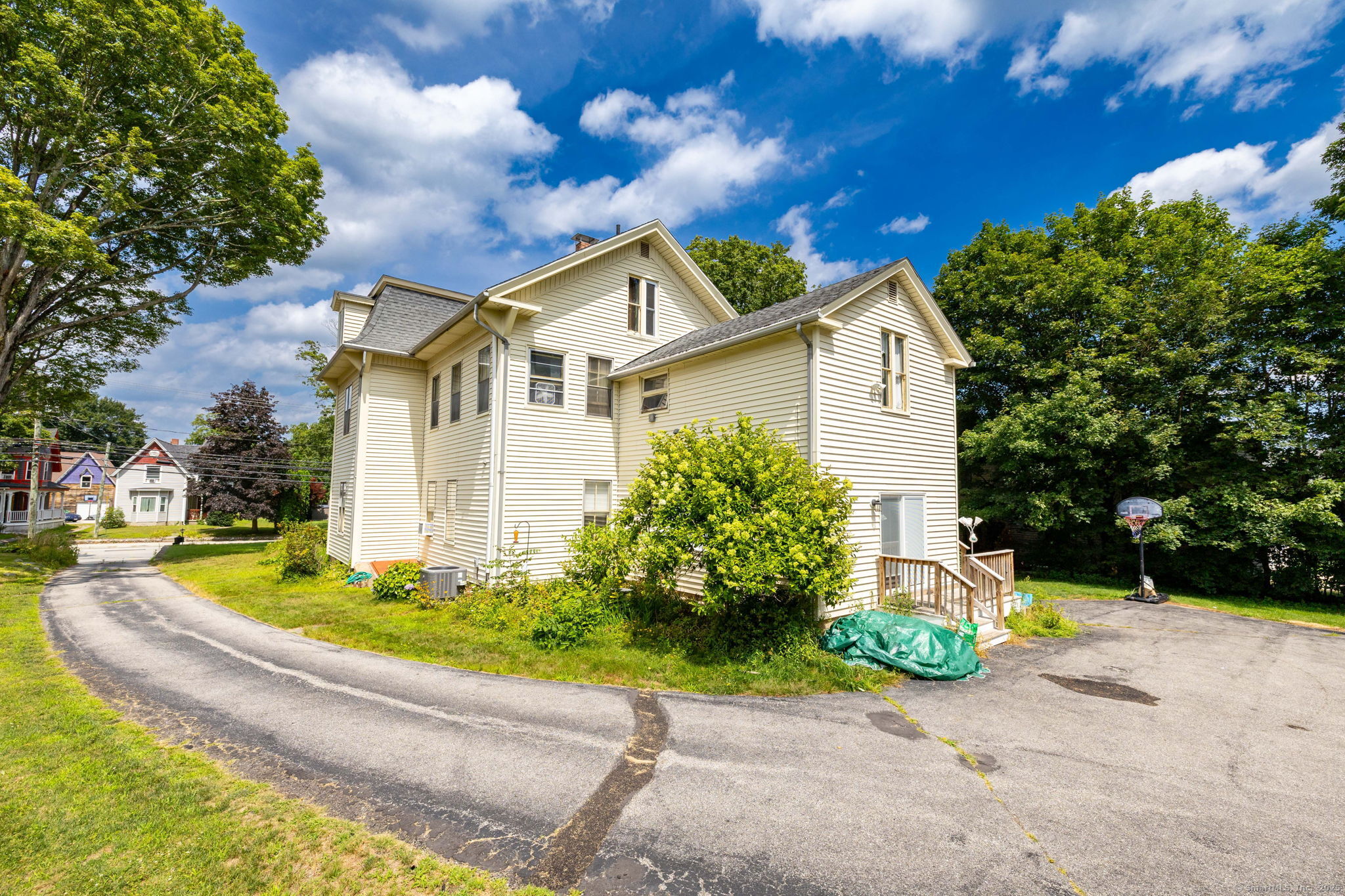 115 Grove Street Putnam CT 06260