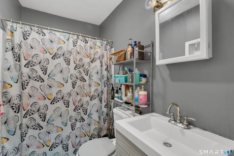 644-646 Maple Street Bridgeport CT 06608