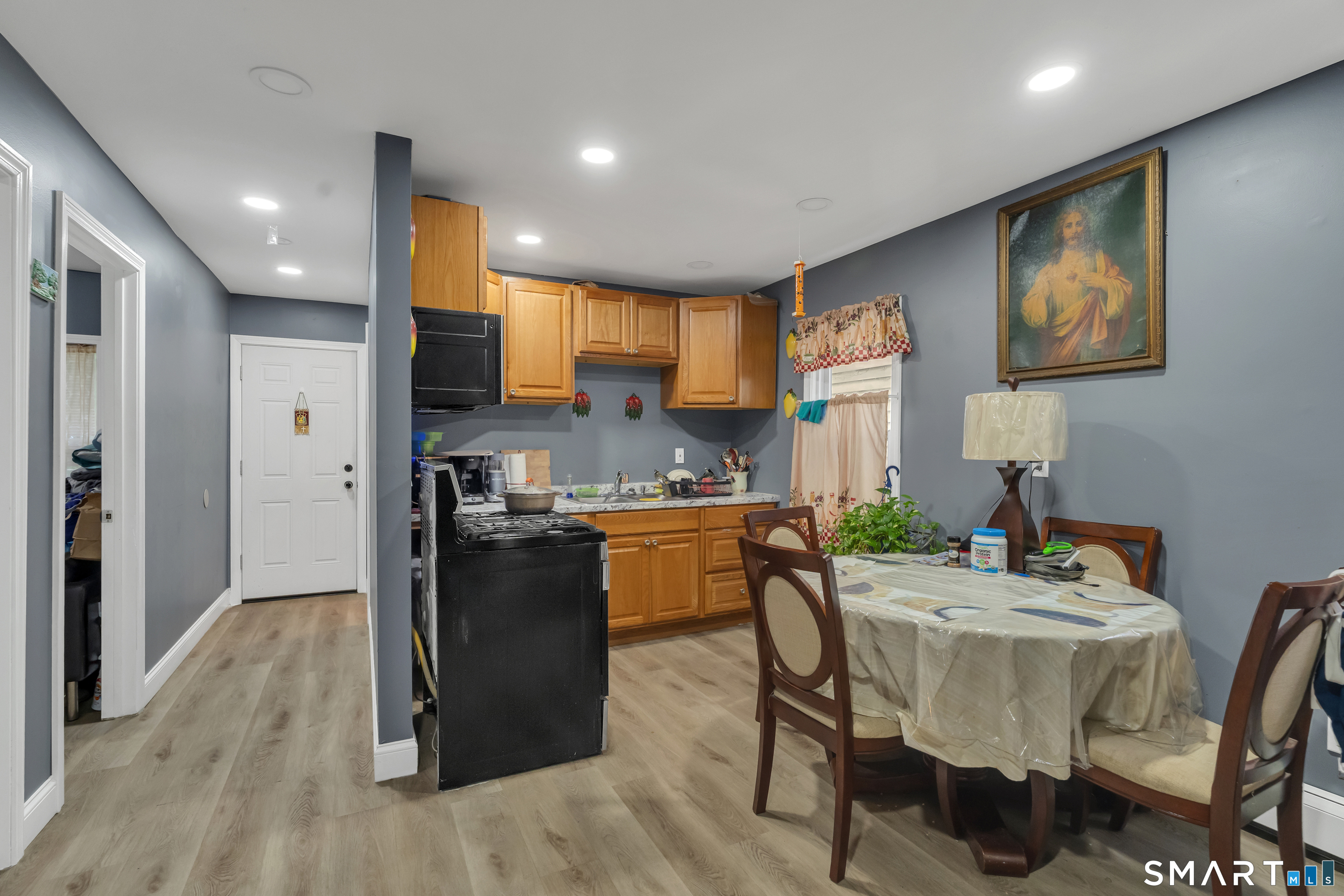 644-646 Maple Street Bridgeport CT 06608