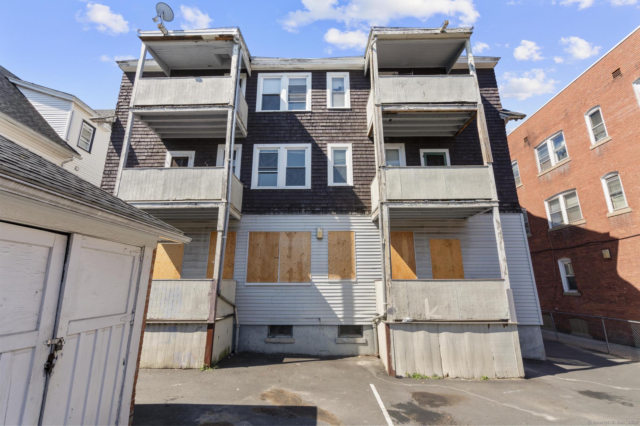 102 Rowe Avenue Hartford CT 06106