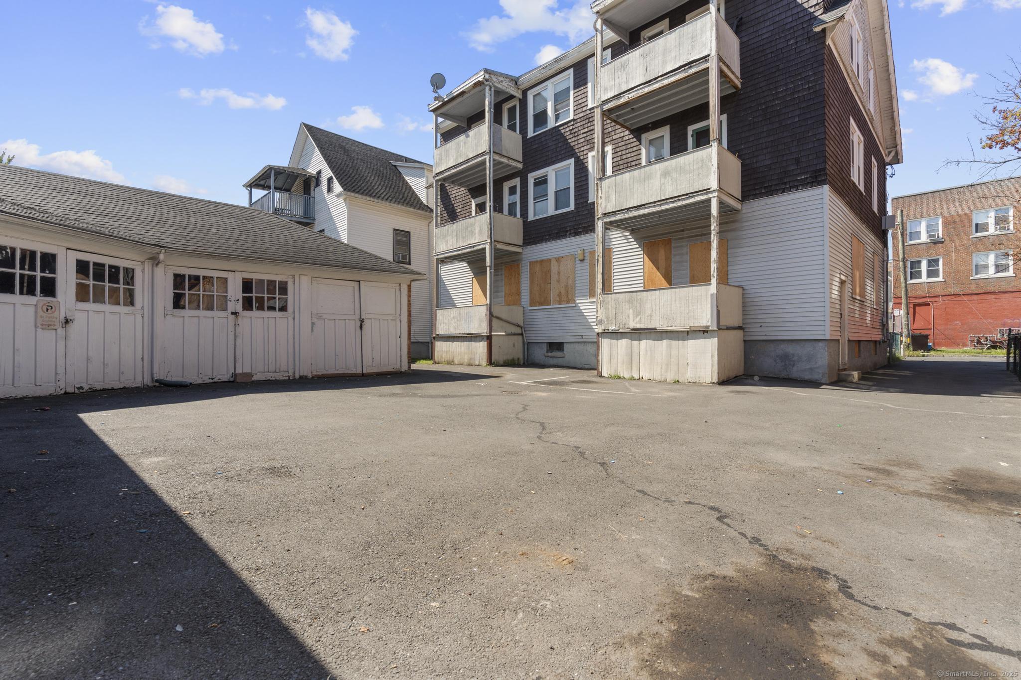 102 Rowe Avenue Hartford CT 06106