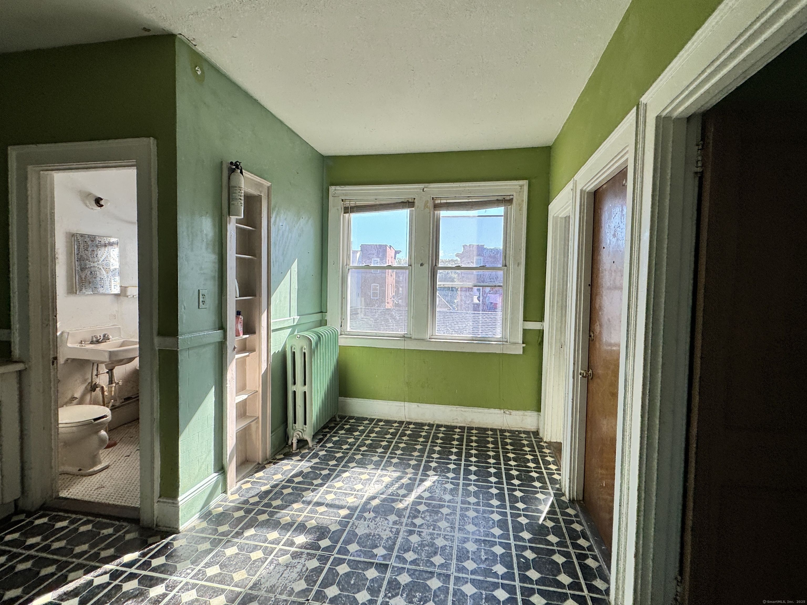 102 Rowe Avenue Hartford CT 06106
