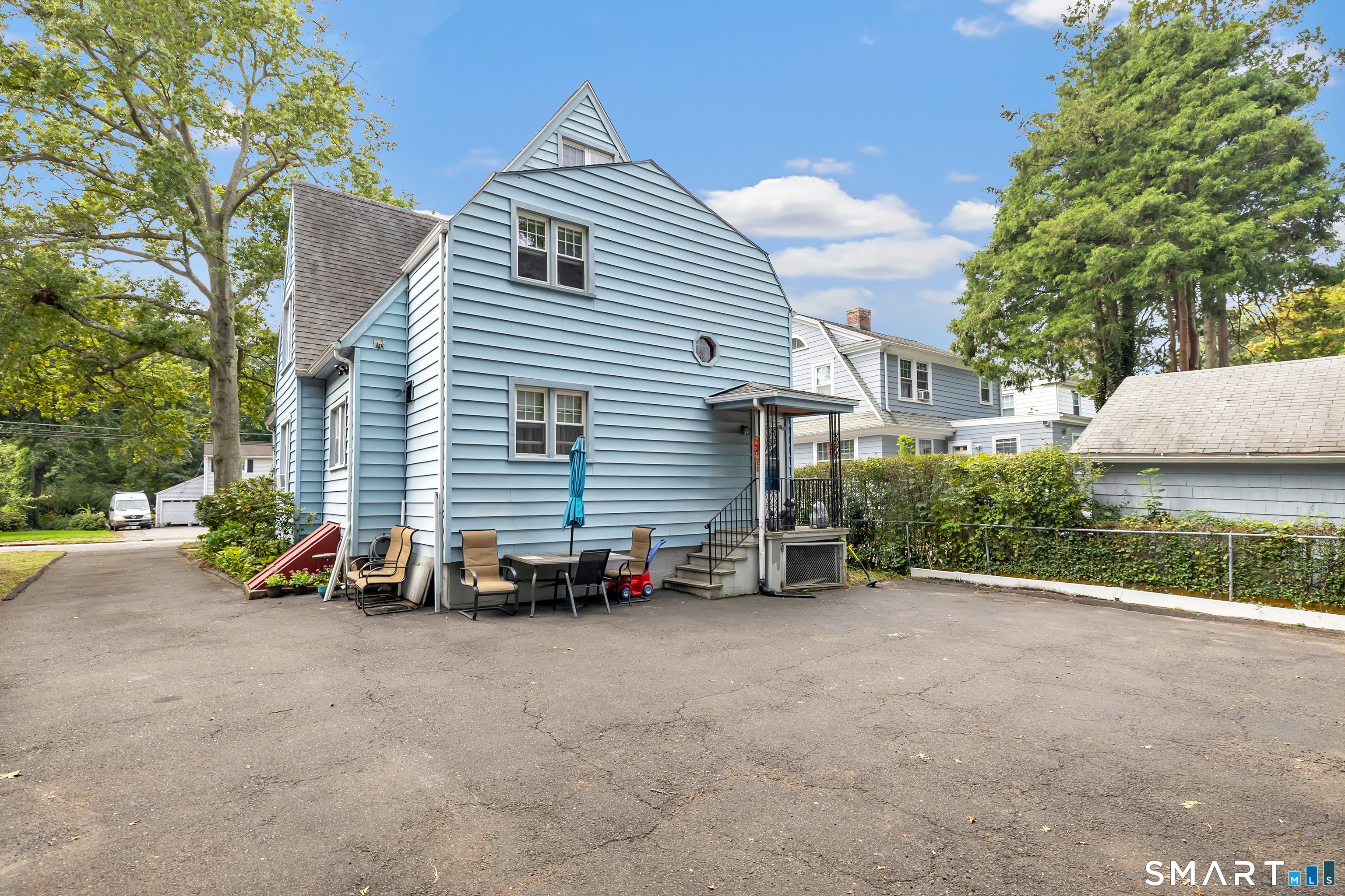 109 Oaklawn Avenue Stamford CT 06905
