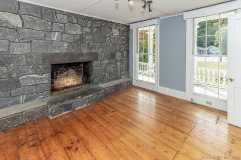 1572 Saybrook Road Haddam CT 06438