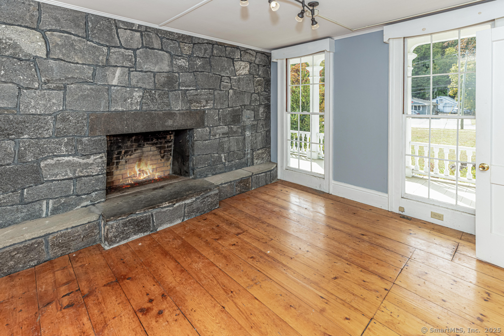 1572 Saybrook Road Haddam CT 06438