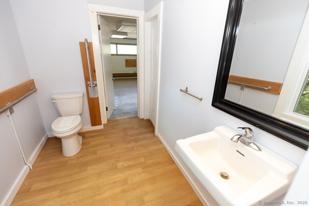 1572 Saybrook Road Haddam CT 06438