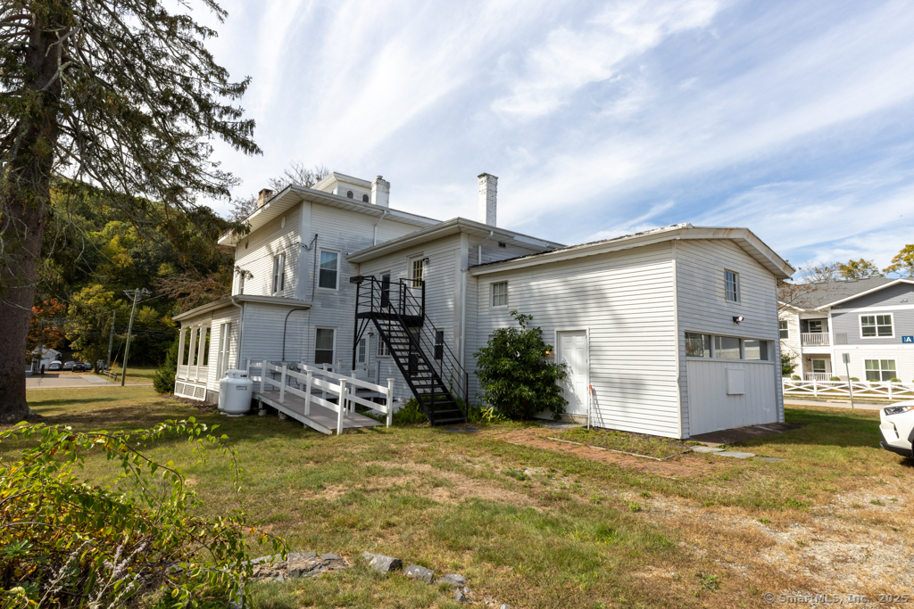 1572 Saybrook Road Haddam CT 06438