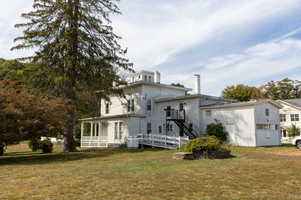 1572 Saybrook Road Haddam CT 06438