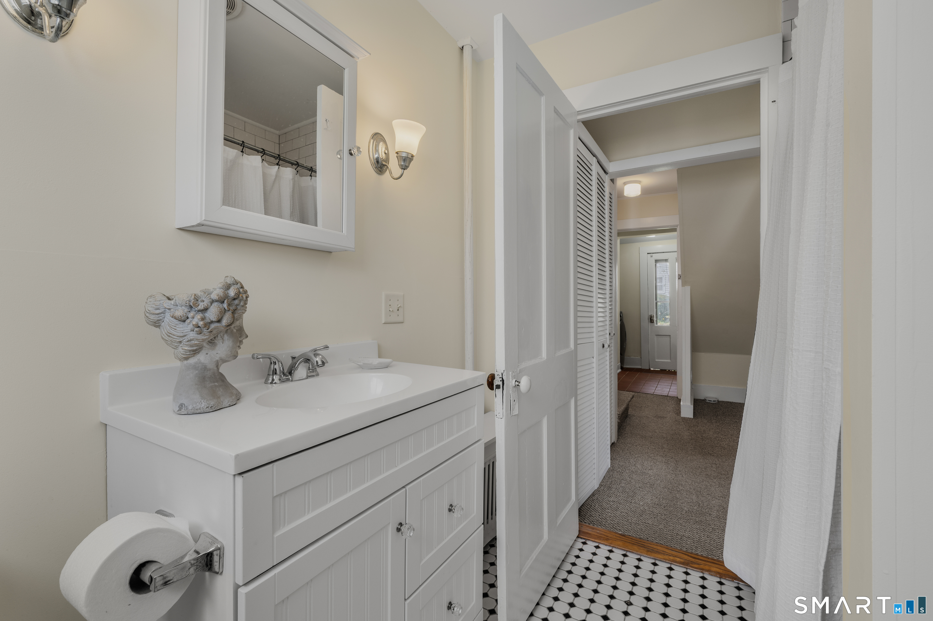 23 Ridgewood Avenue Waterford CT 06385