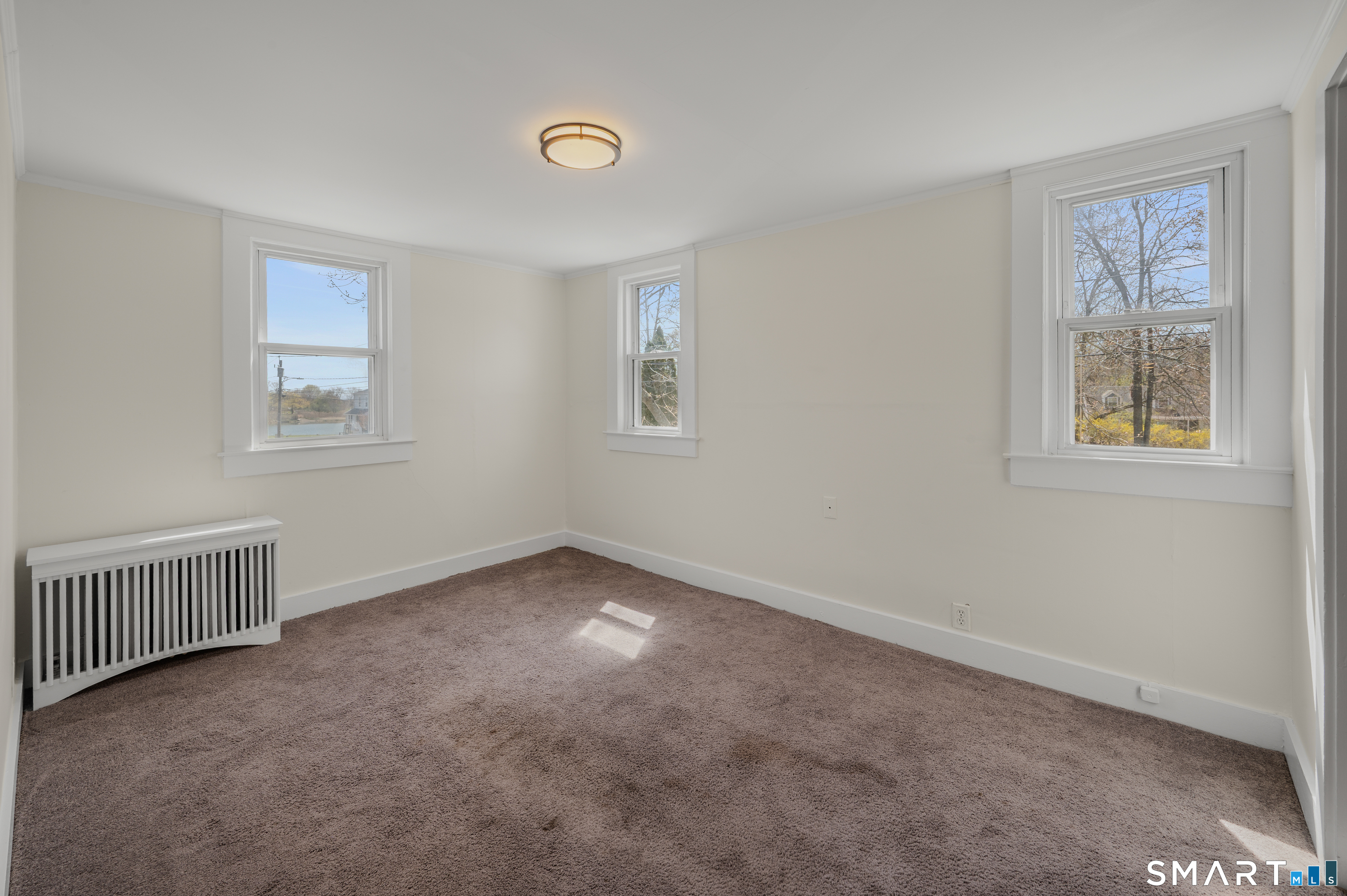 23 Ridgewood Avenue Waterford CT 06385