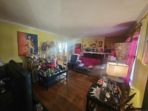 102-104 Mapleton Street Hartford CT 06114