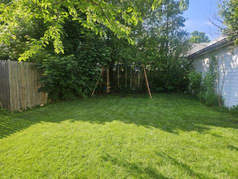 102-104 Mapleton Street Hartford CT 06114
