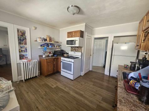 102-104 Mapleton Street Hartford CT 06114