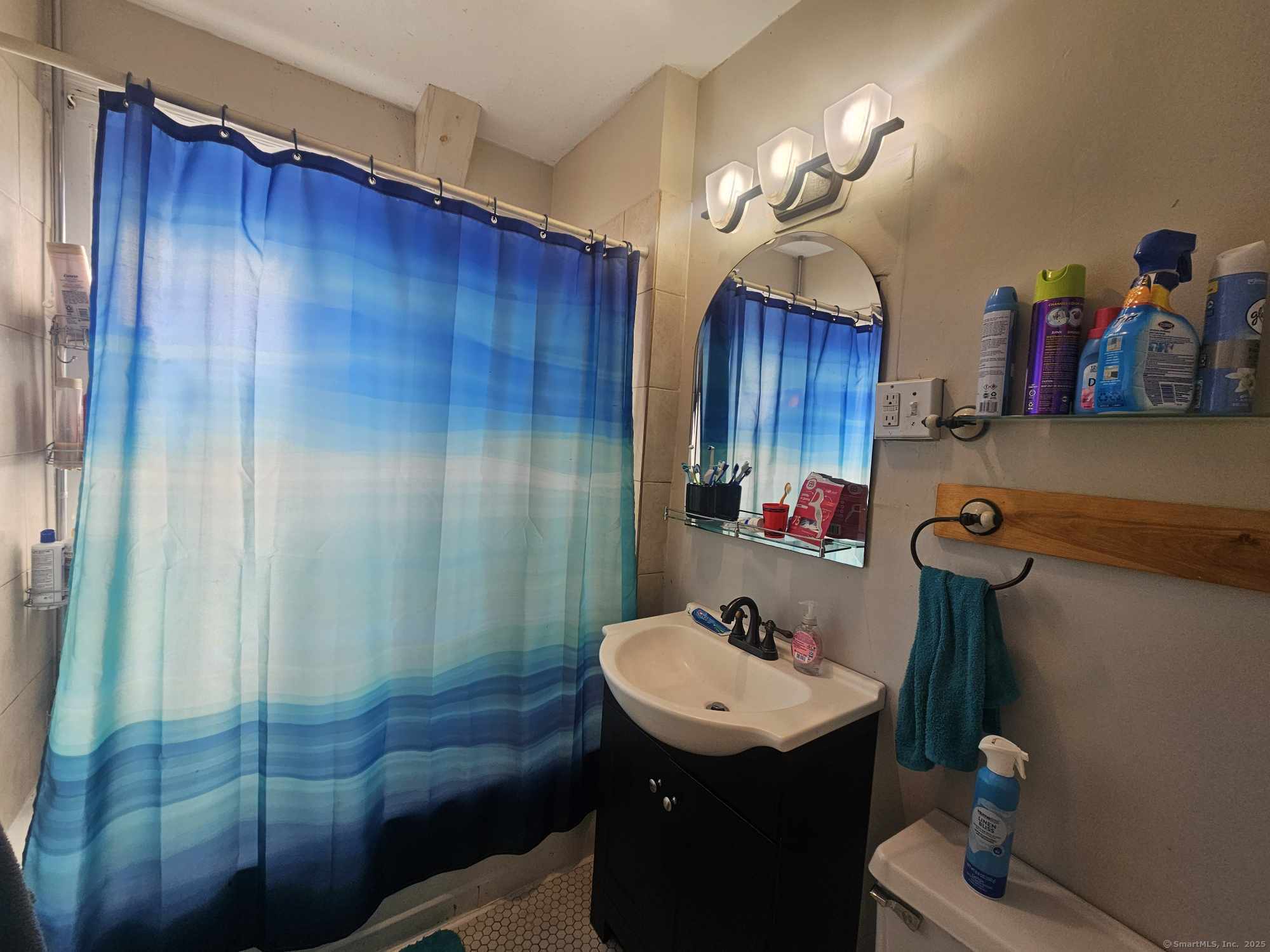 102-104 Mapleton Street Hartford CT 06114