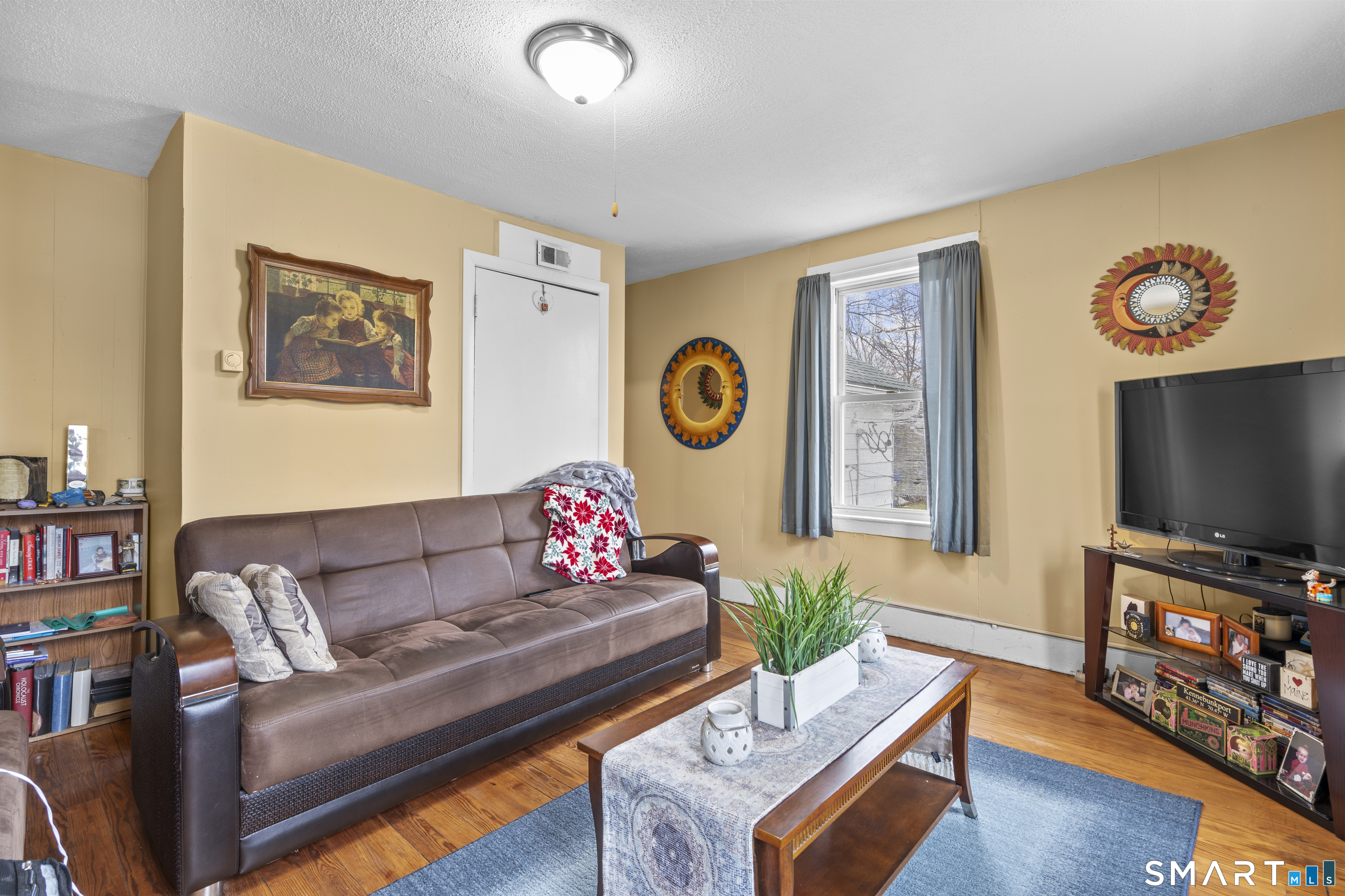 148 Pleasant Street Enfield CT 06082