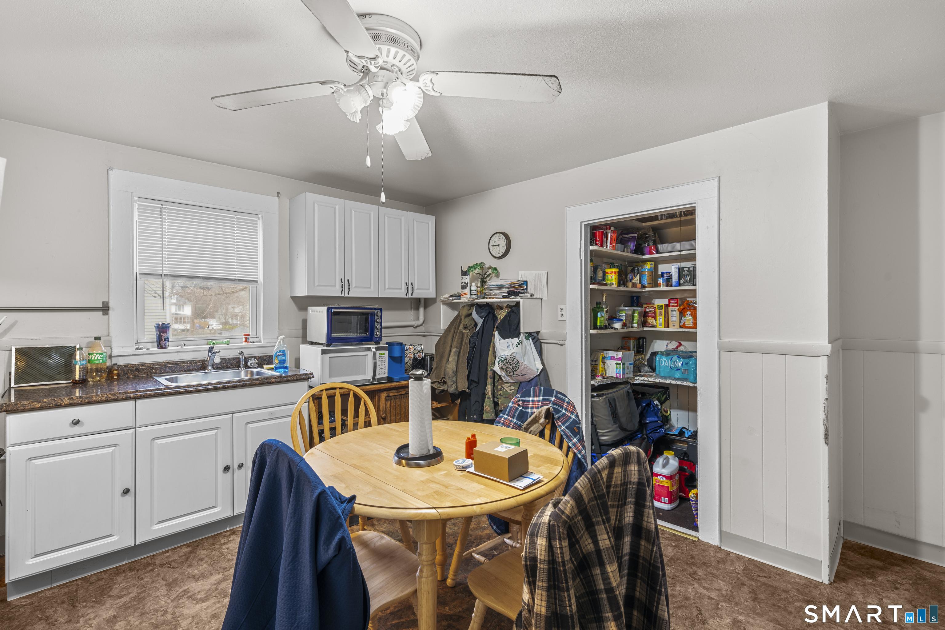 148 Pleasant Street Enfield CT 06082