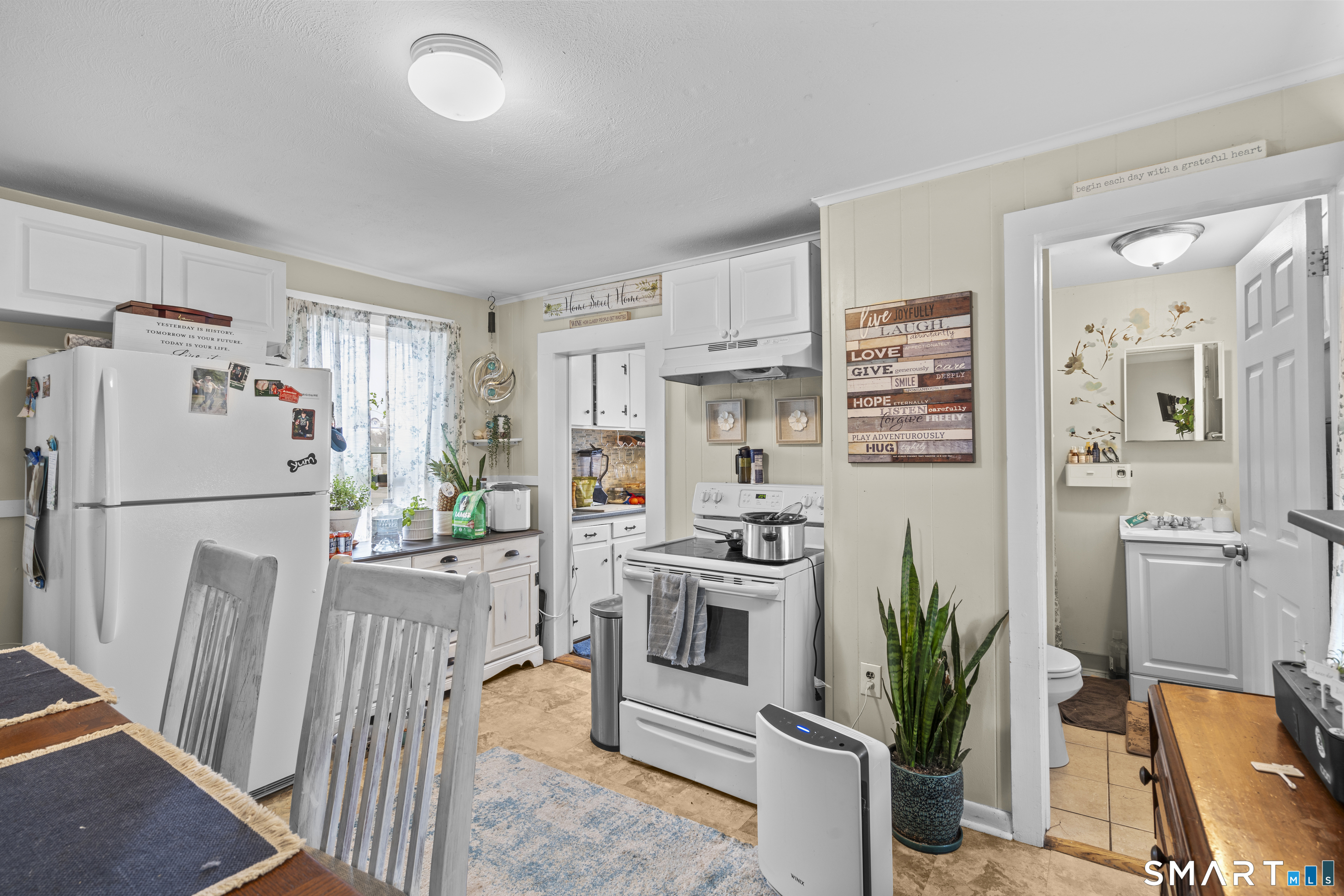 148 Pleasant Street Enfield CT 06082