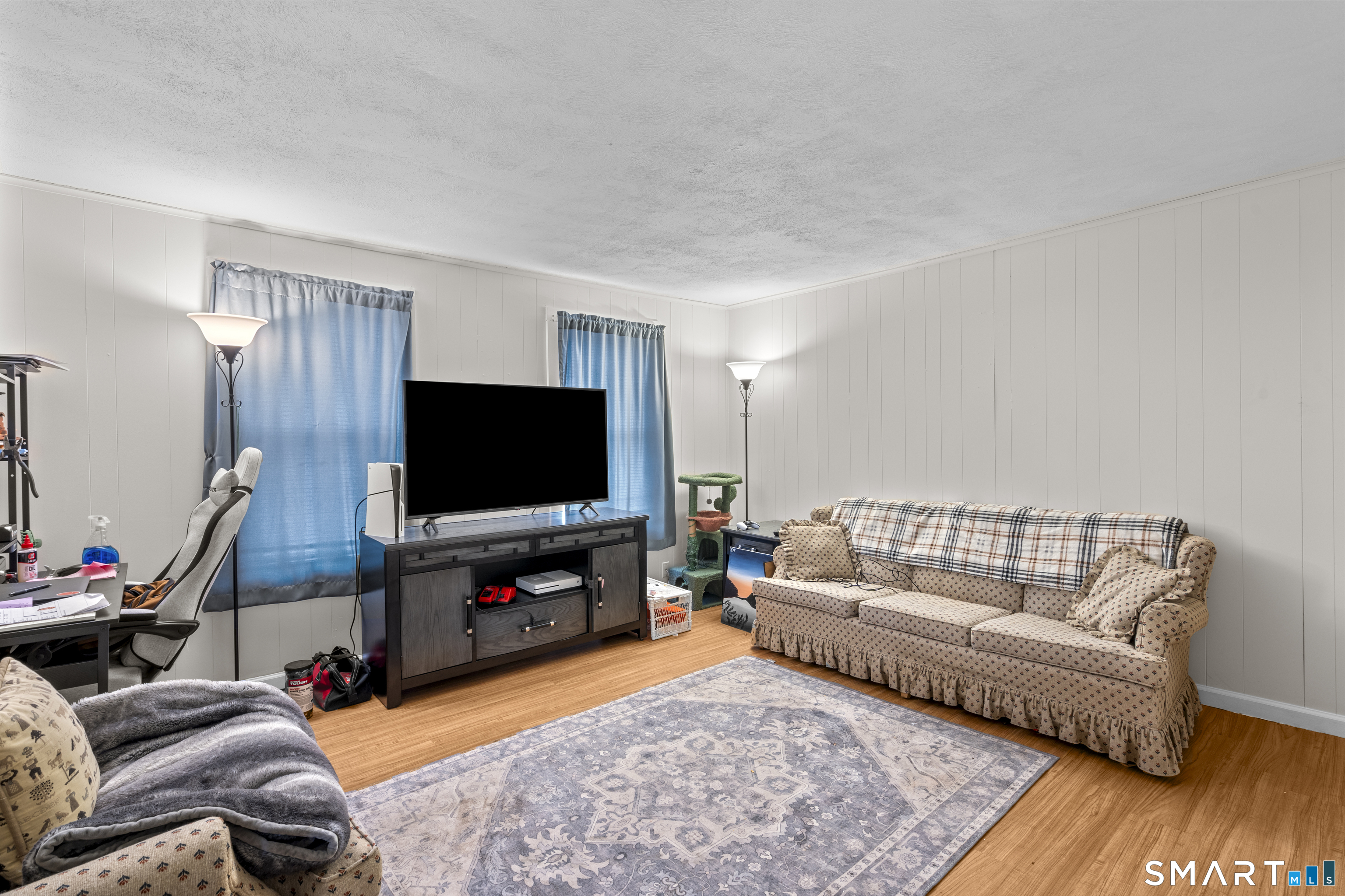 148 Pleasant Street Enfield CT 06082