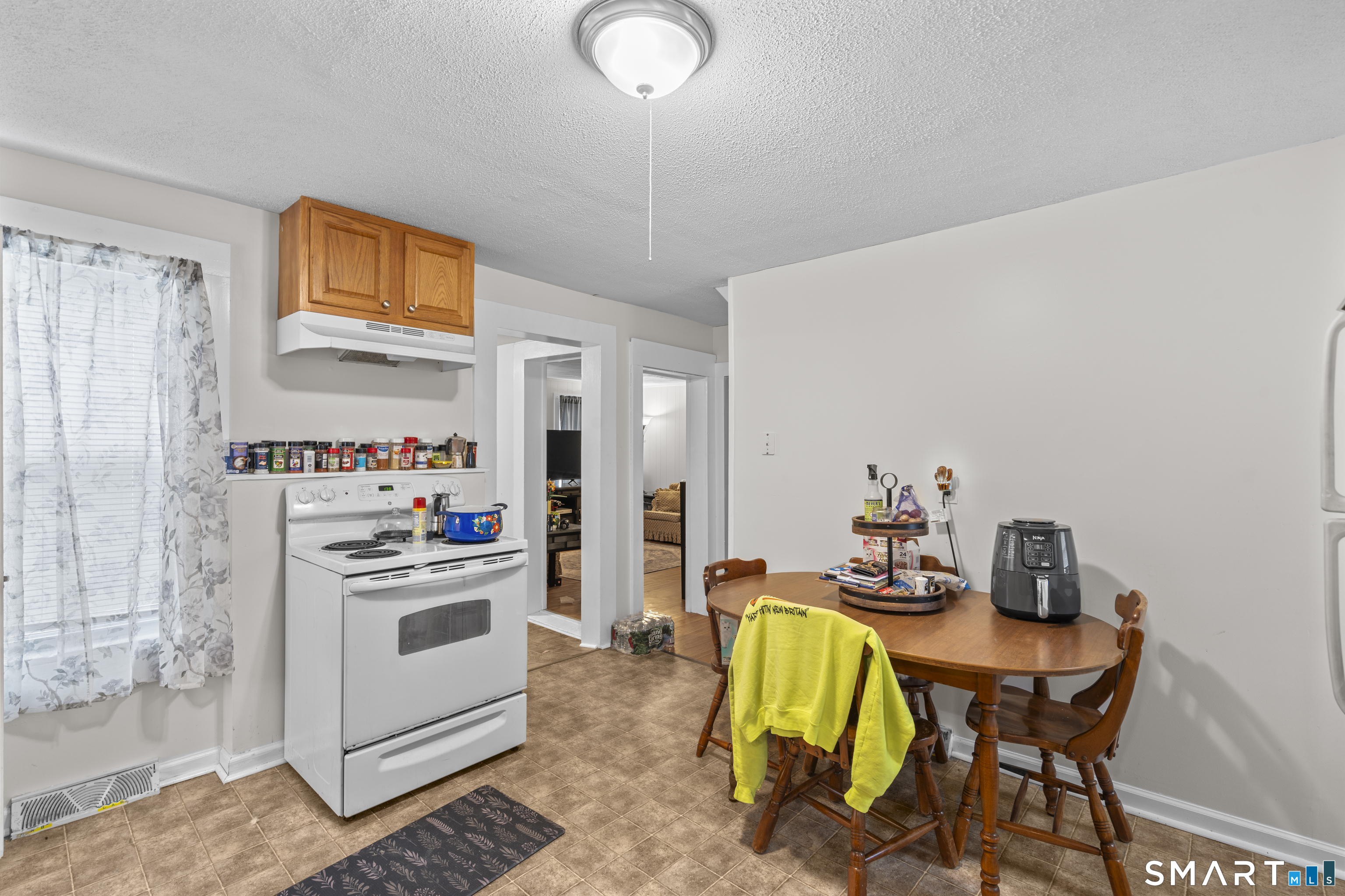 148 Pleasant Street Enfield CT 06082