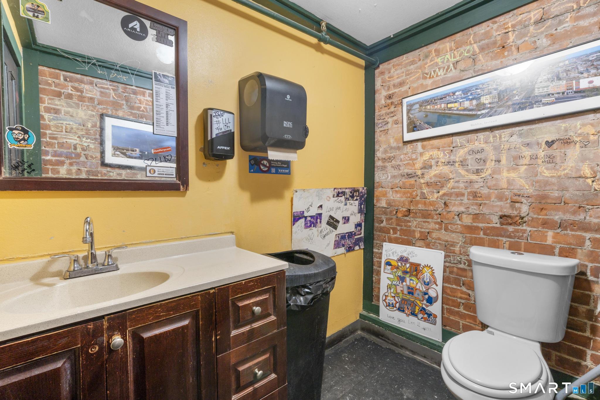 493 Meadow Street Waterbury CT 06702