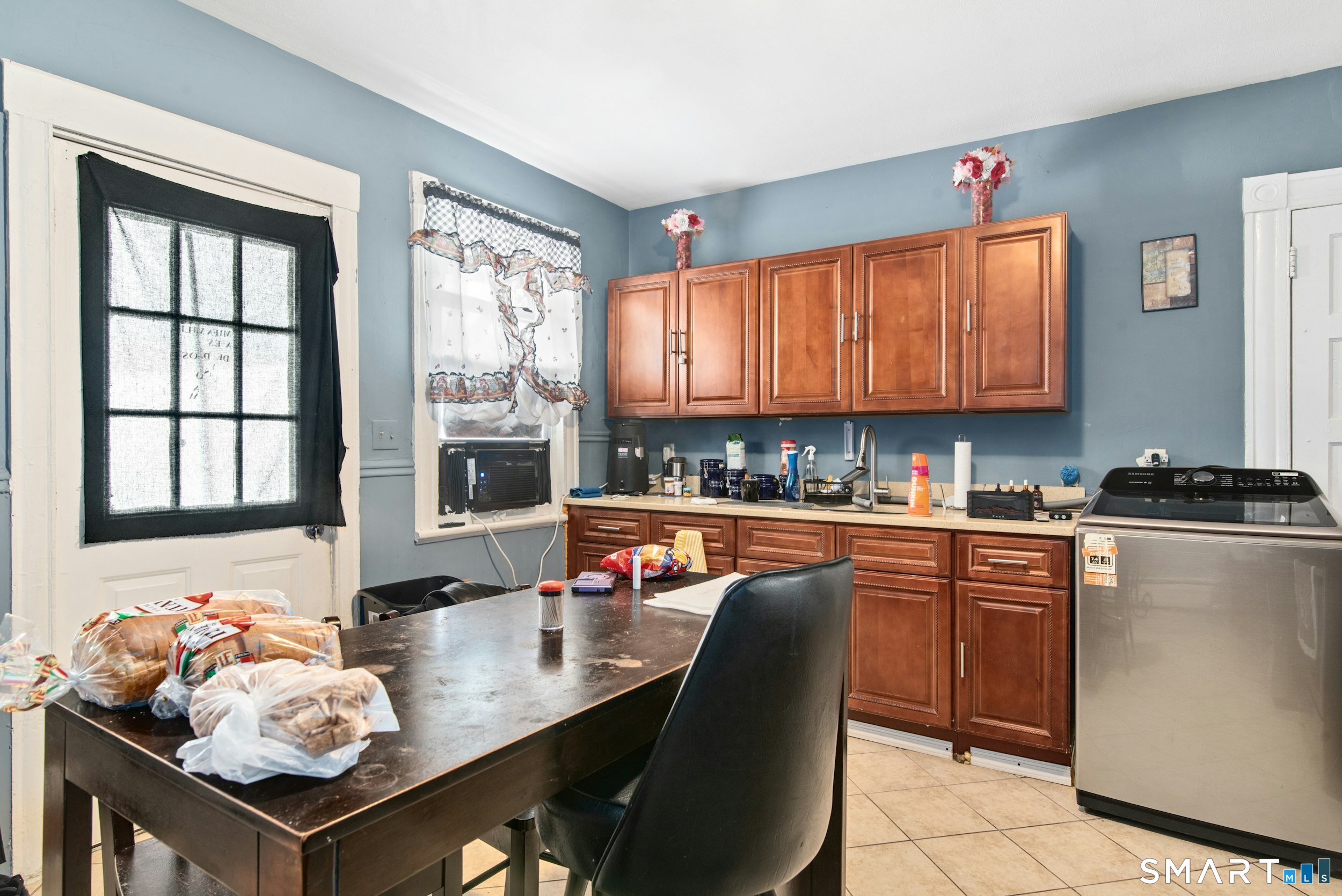 353 Charles Street Bridgeport CT 06606