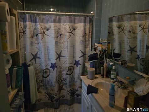 376 Farmington Avenue Waterbury CT 06710