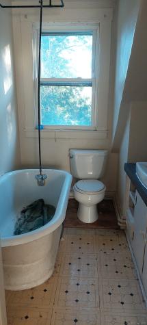 2 Faye Street New London CT 06320