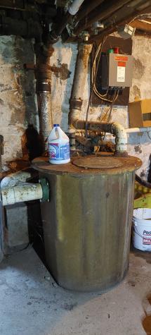 2 Faye Street New London CT 06320