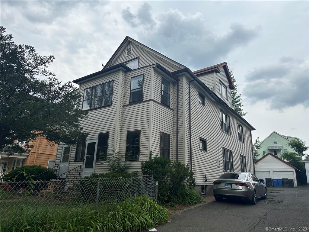 34 Sharon Street Hartford CT 06112