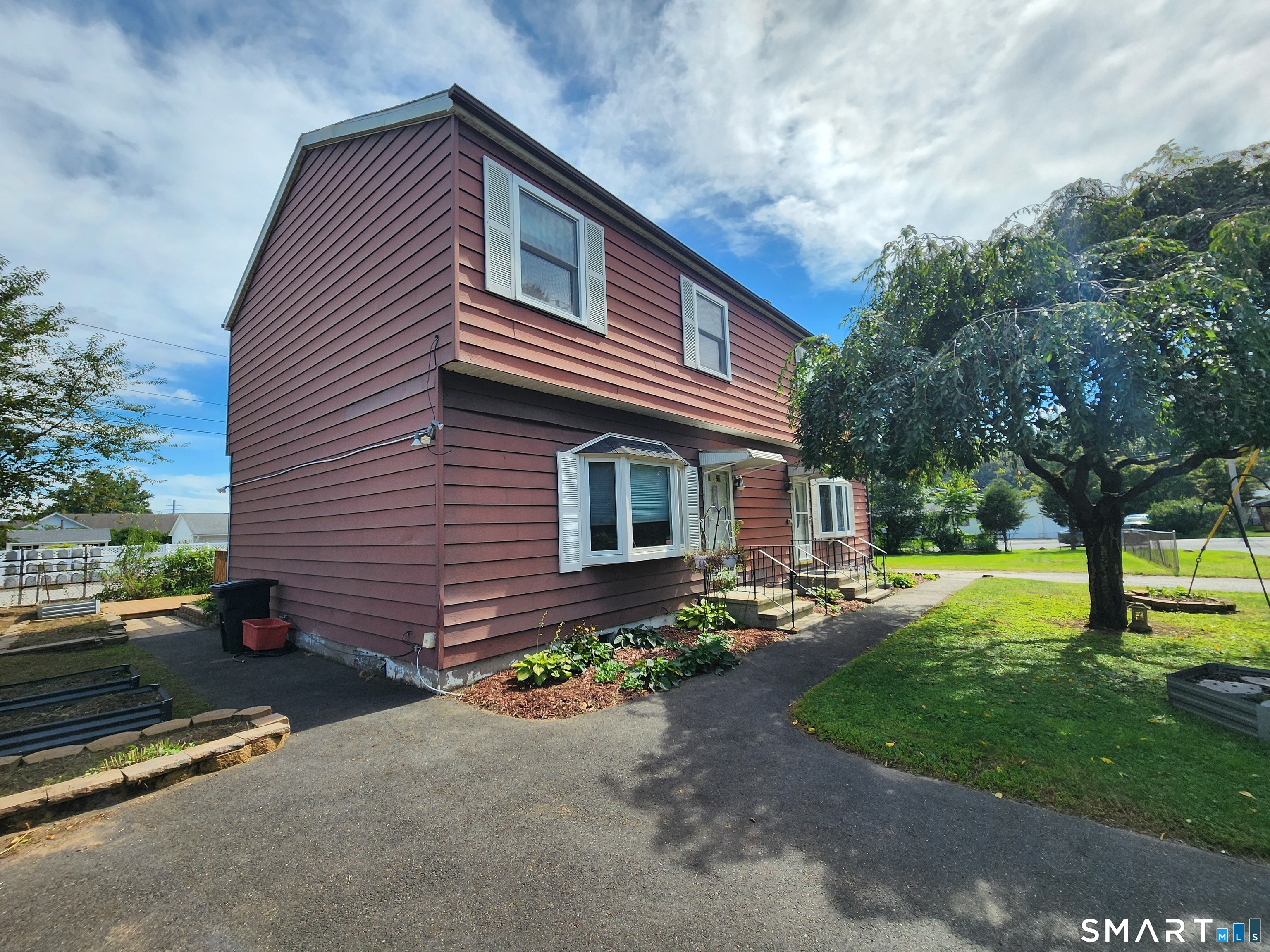 509-511 Roosevelt Drive Derby CT 06418