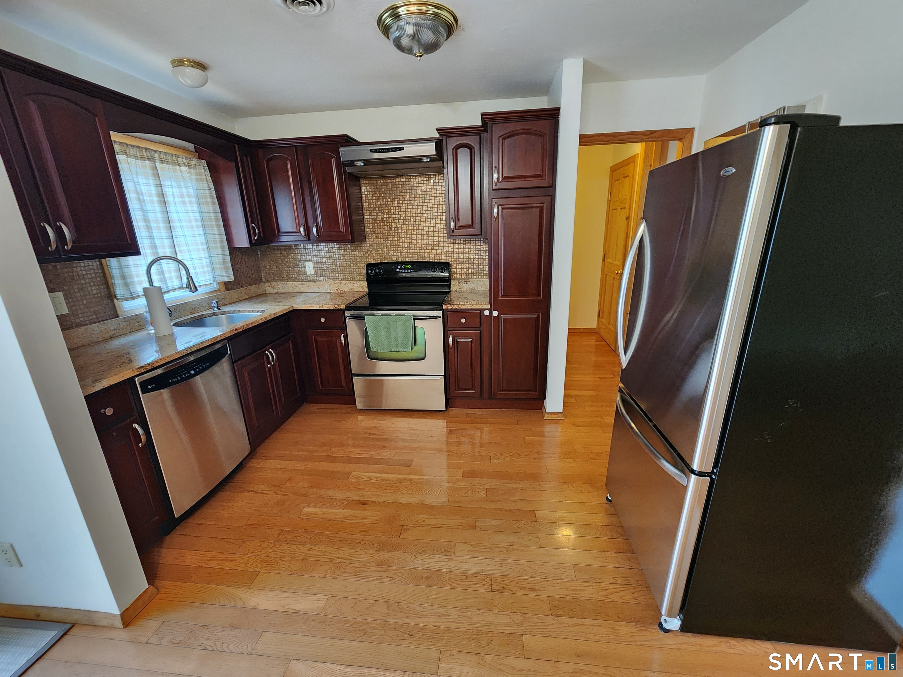 509-511 Roosevelt Drive Derby CT 06418