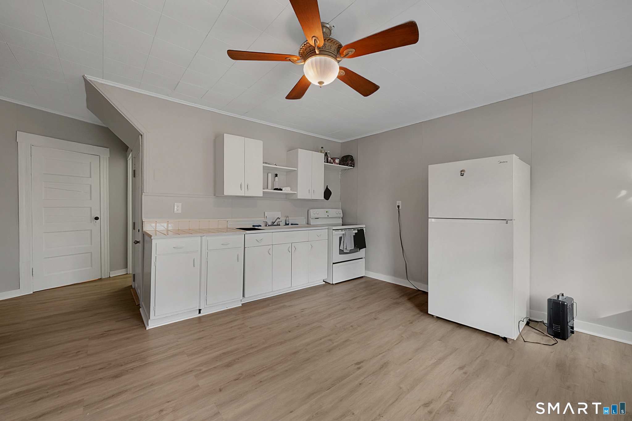 186 South Main Street Suffield CT 06078
