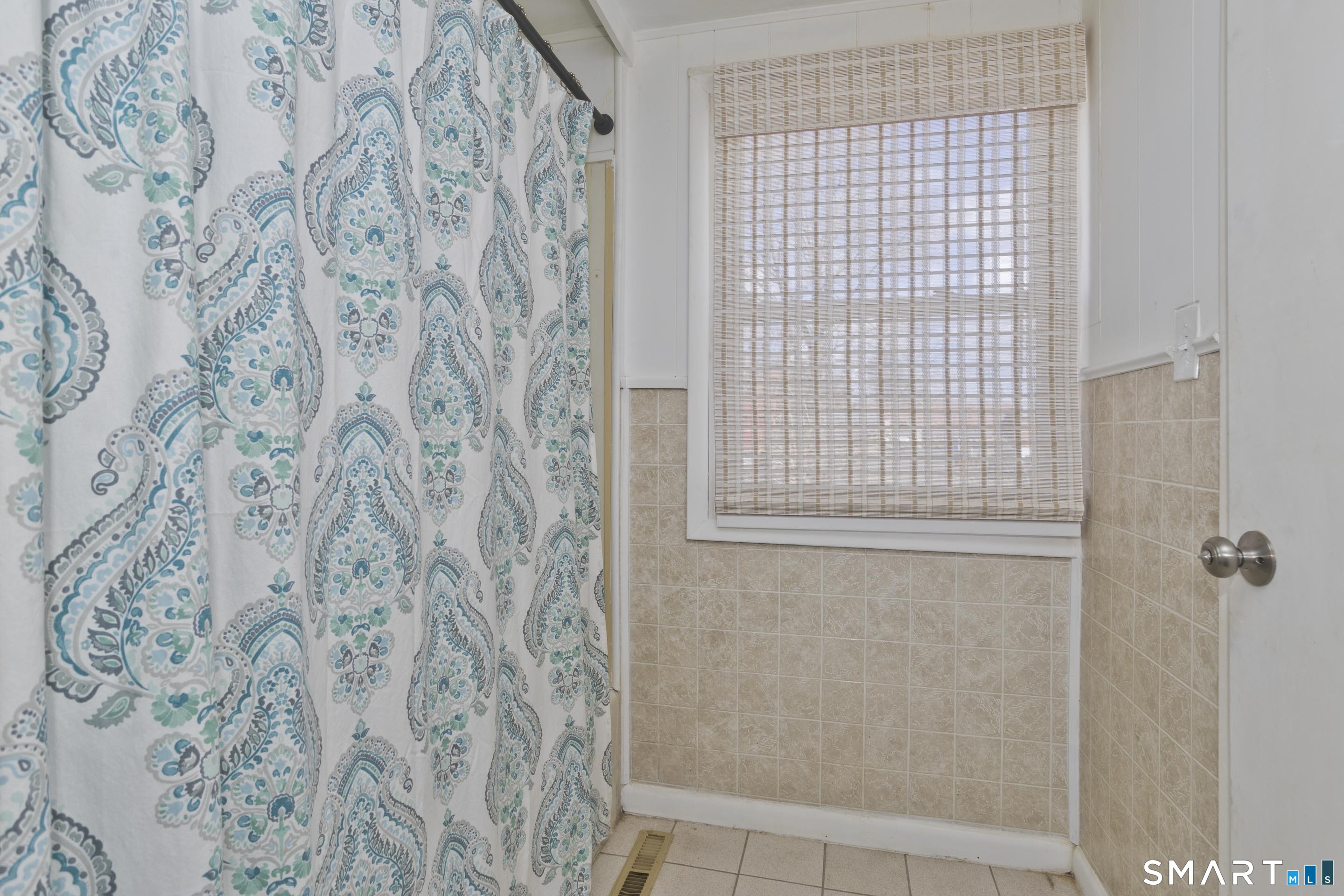 13 Hampden Street Westfield MA 01085