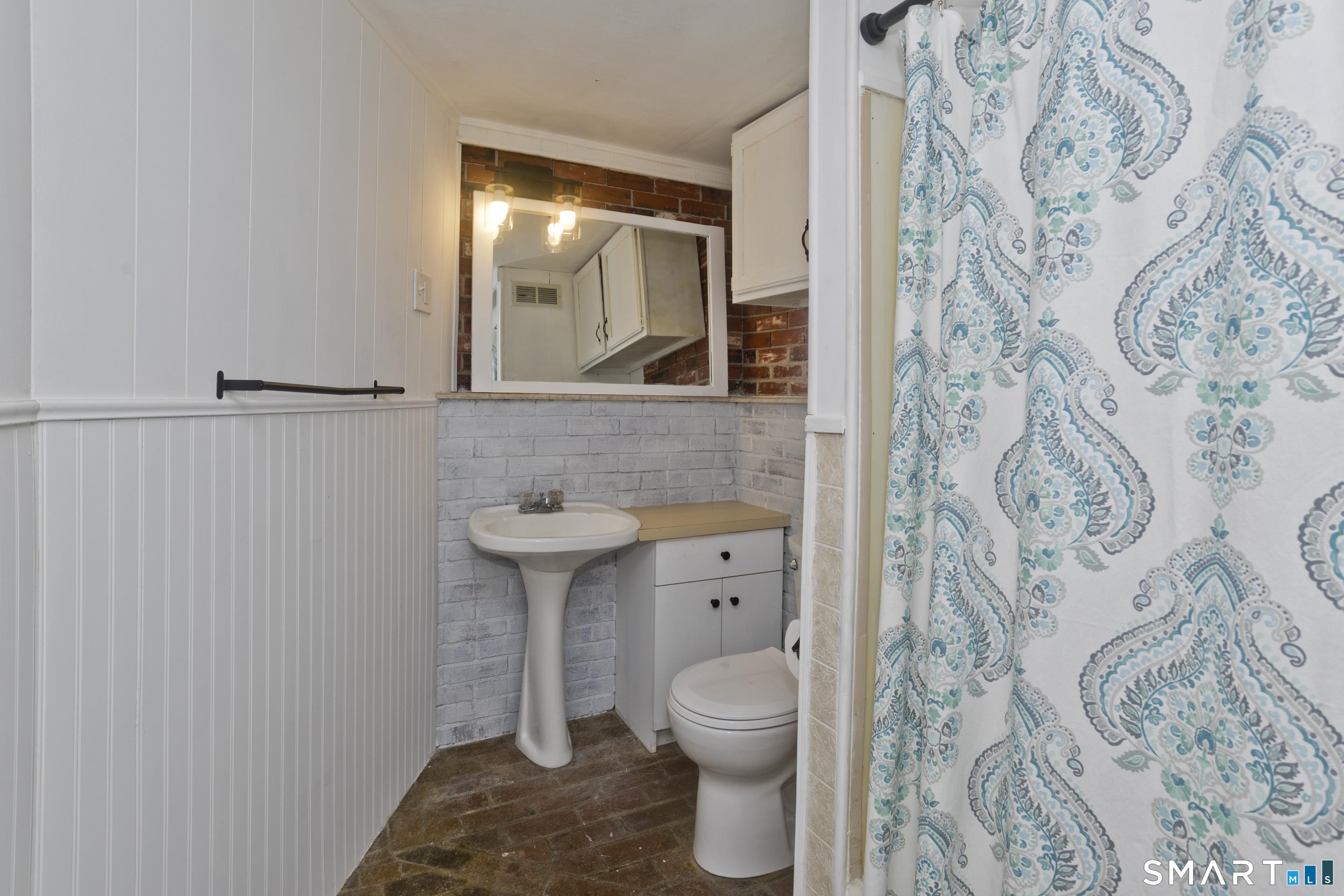 13 Hampden Street Westfield MA 01085