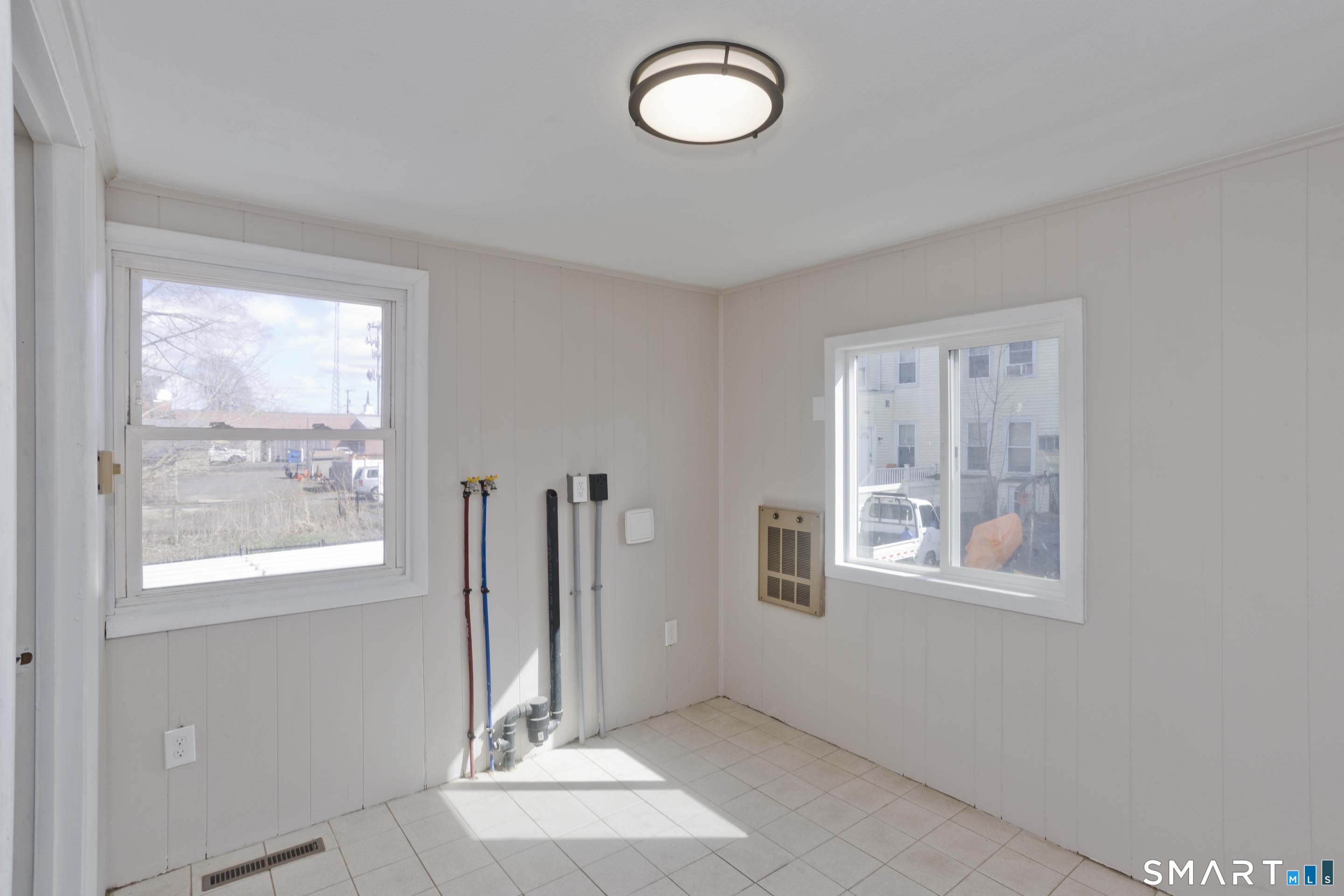 13 Hampden Street Westfield MA 01085