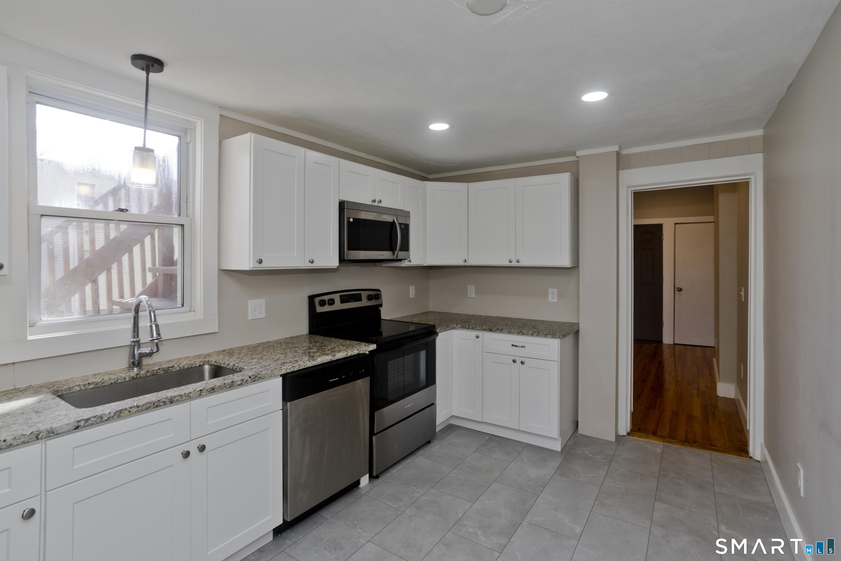 13 Hampden Street Westfield MA 01085